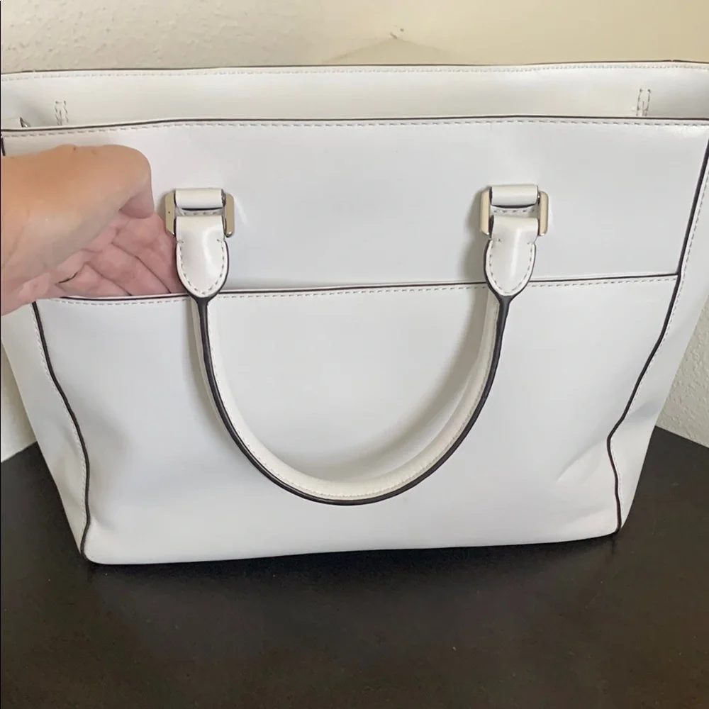 Michael Kors Silver and White Tote Bag with Geometric Design